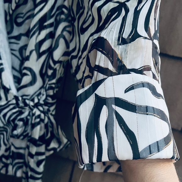 Alex Evenings Plus Size 3X Zebra Print Wrap Tie Closure 3/4 Sleeves Blouse - Picture 7 of 11